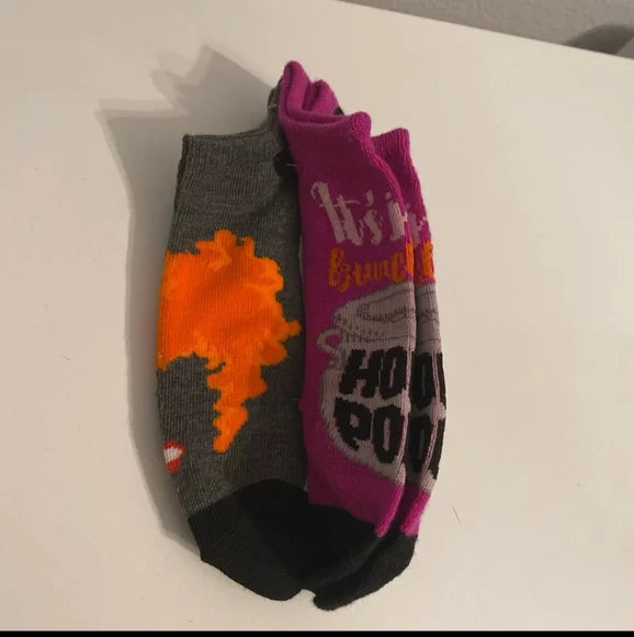 Disney Hocus Pocus Socks 5 Pr Halloween Sanderson Sisters Witches - Picture 5 of 5